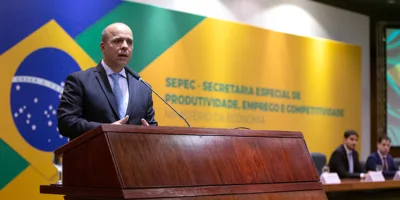 Governo pretende arrecadar 20% do PIB em impostos, diz secretário