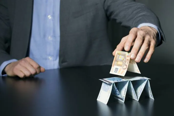 Pirâmide financeira: Saiba como identificar esse tipo de golpe