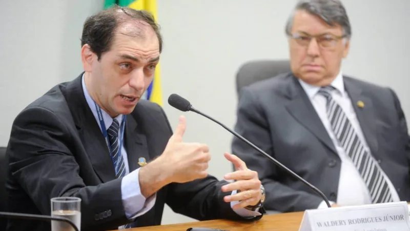 Venda de reservas internacionais é uma opção para reduzir endividamento