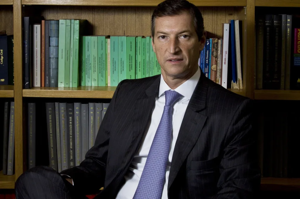 Reforma tribuária precisa aliviar estrutura fiscal para empresas, diz Bradesco