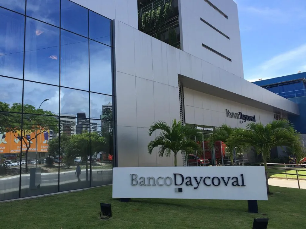 Daycoval altera estrutura acionária em preparação para o IPO