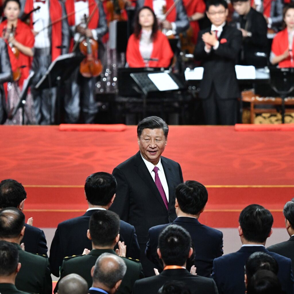 Coronavírus: Xi Jinping diz que cortará impostos de empresas impactadas pela epidemia