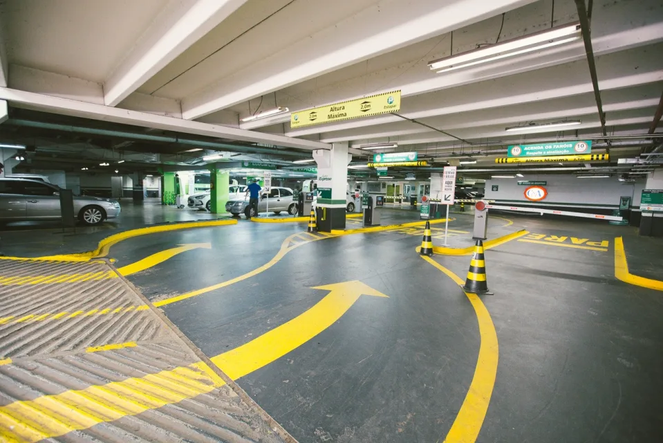 A Allpark (ALPK3), dona da rede de estacionamentos Estapar, precificou seu IPO no piso da faixa indicativa. Clique aqui e saiba mais.