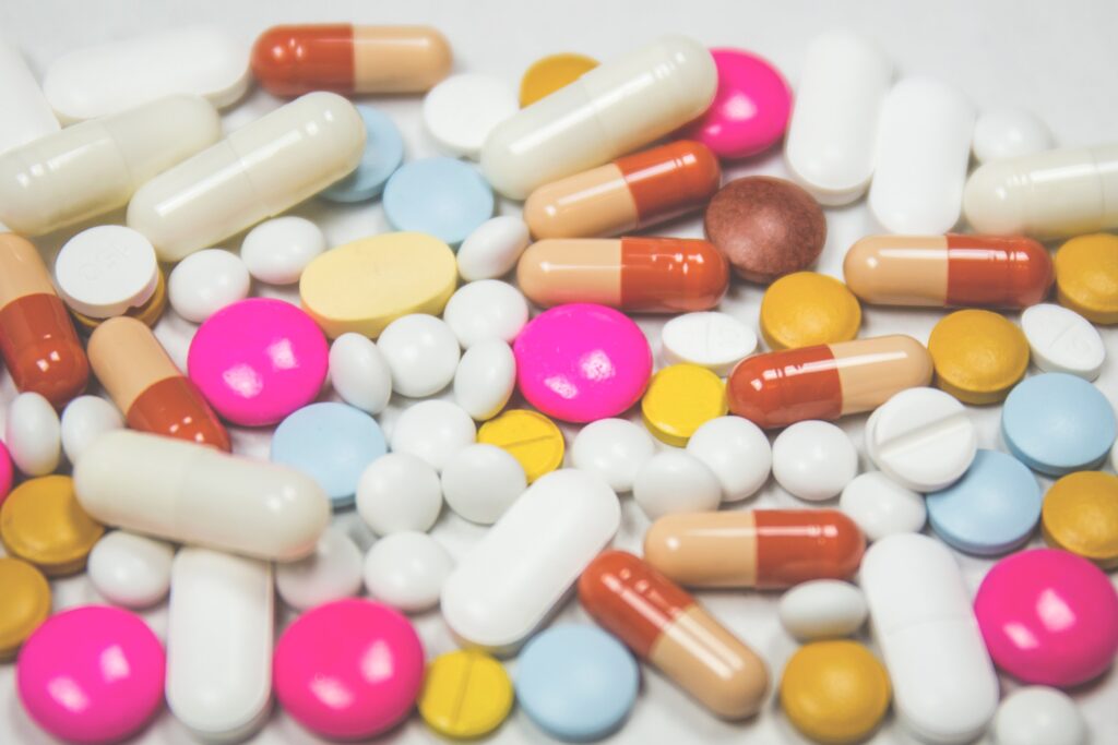 Medicamentos estão mais caros, aponta IPCA-15 de maio Foto: Pixabay remédios farmácias