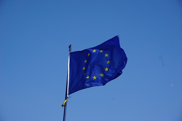 UE anuncia programa de apoio a empresa afetadas pela pandemia
