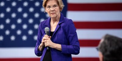 EUA: Elizabeth Warren deixa corrida por candidatura presidencial