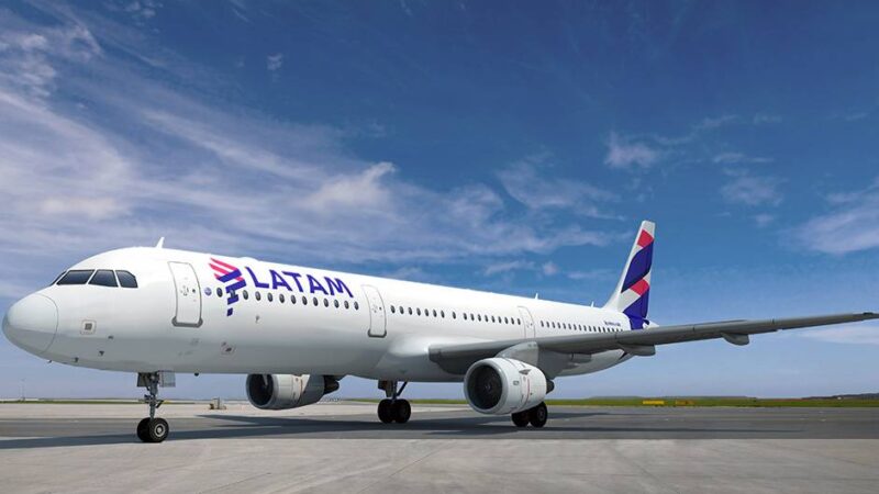 Latam Airlines diminui em 95% suas operações no mês de abril