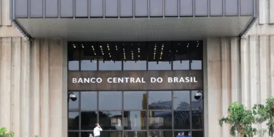 Coronavírus: BC proíbe aumento de salário para executivos de bancos, diz jornal