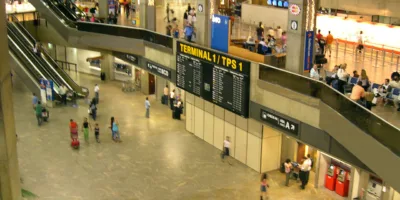 Governo não vai adotar passaporte da vacina para quem entrar no país e exigirá quarentena para não-imunizados