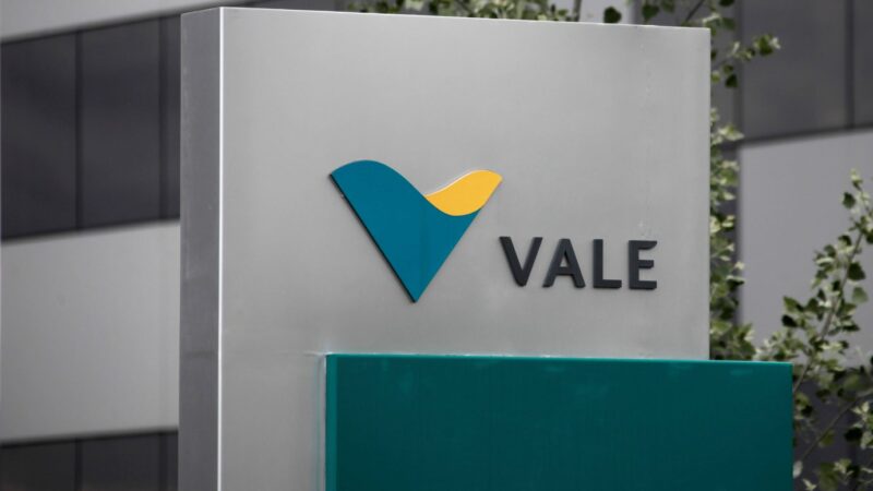 Vale (VALE3) mantém meta de produção de minério de ferro