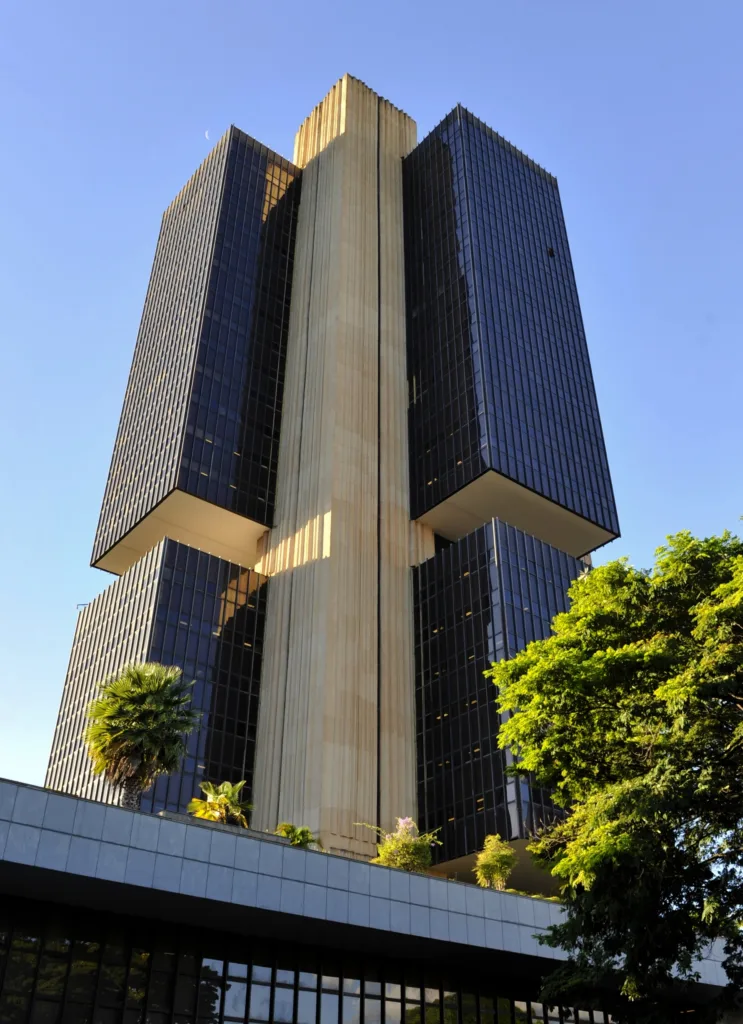 O BC defendeu que a criação da nota de R$ 200 é a melhor solução possível para atender à população em meio à pandemia