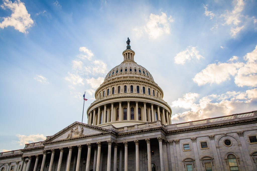 Congresso dos EUA quer aprovar extensão do coronavoucher