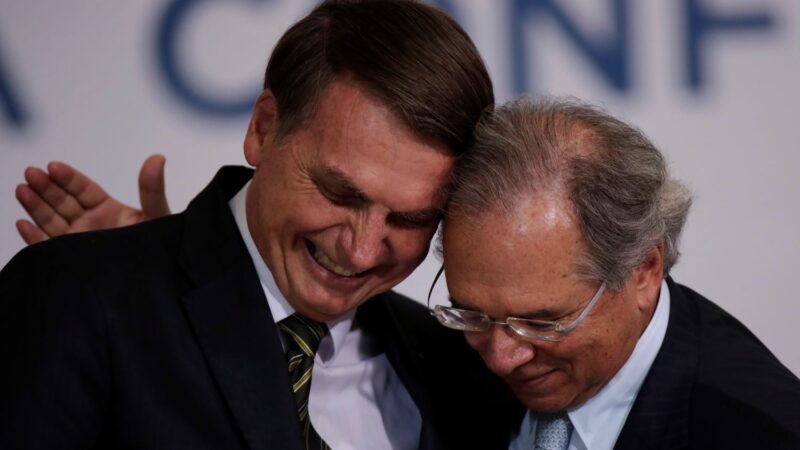 Paulo Guedes ‘é o homem que decide a economia no Brasil’, diz Bolsonaro
