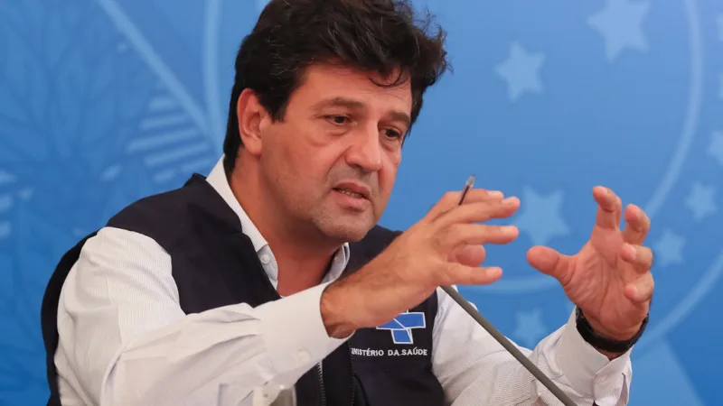 Mandetta permanece como ministro da Saúde