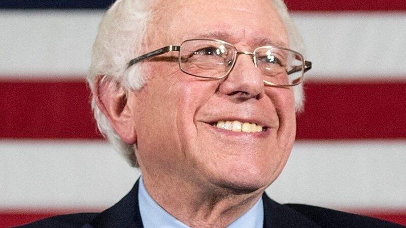 Bernie Sanders desiste de candidatura à presidência nos EUA