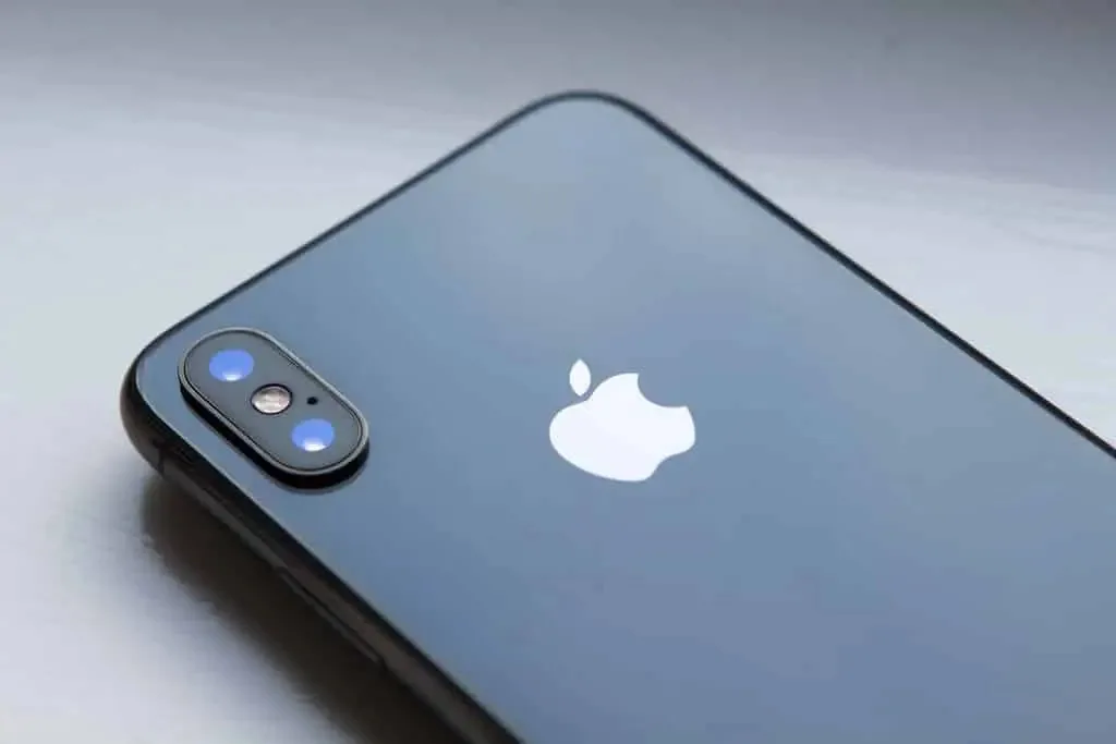 iPhone Apple