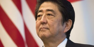 Japão anuncia pacote de estímulos de 20% do PIB contra coronavírus