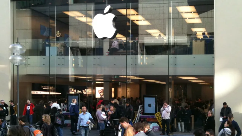 Apple começa a reabrir lojas nos EUA na próxima semana