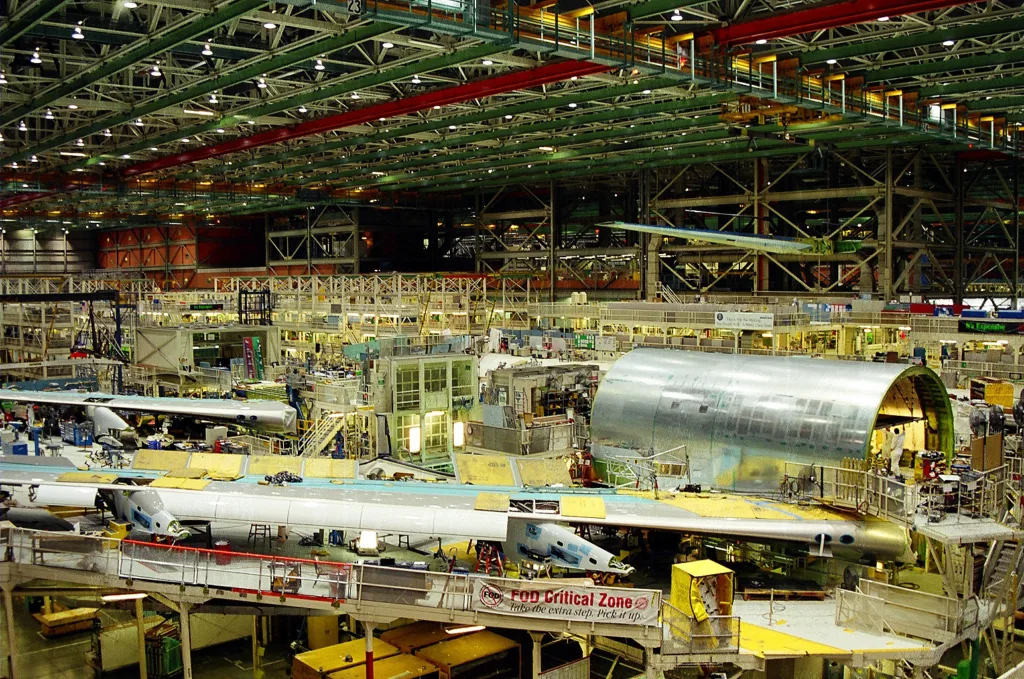Receita da Boeing caiu 25% no 2T20