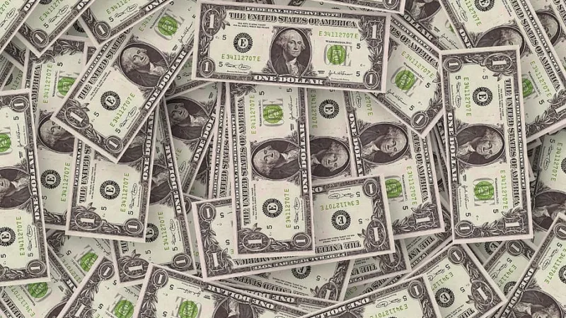 Dólar encerra em queda de 2,384%, cotado em R,0862