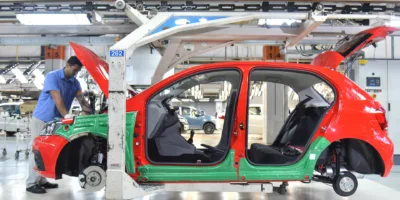 Coronavírus: GM e Volkswagen retomam produção em fábricas