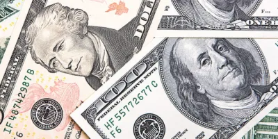 Dólar registra queda de 3,23%, cotado a R$5,210
