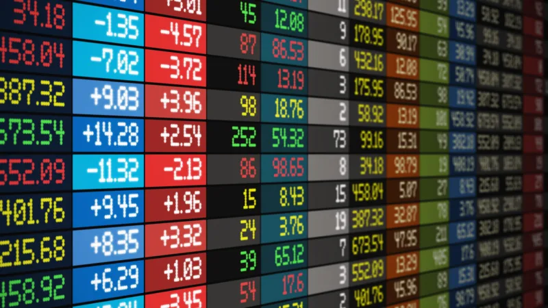 Bolsas mundiais se recuperam e operam levemente no azul; S&P 500 avança 0,2%