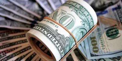 Dólar abre em queda de 0,34%, cotado a R$ 5,37 na venda