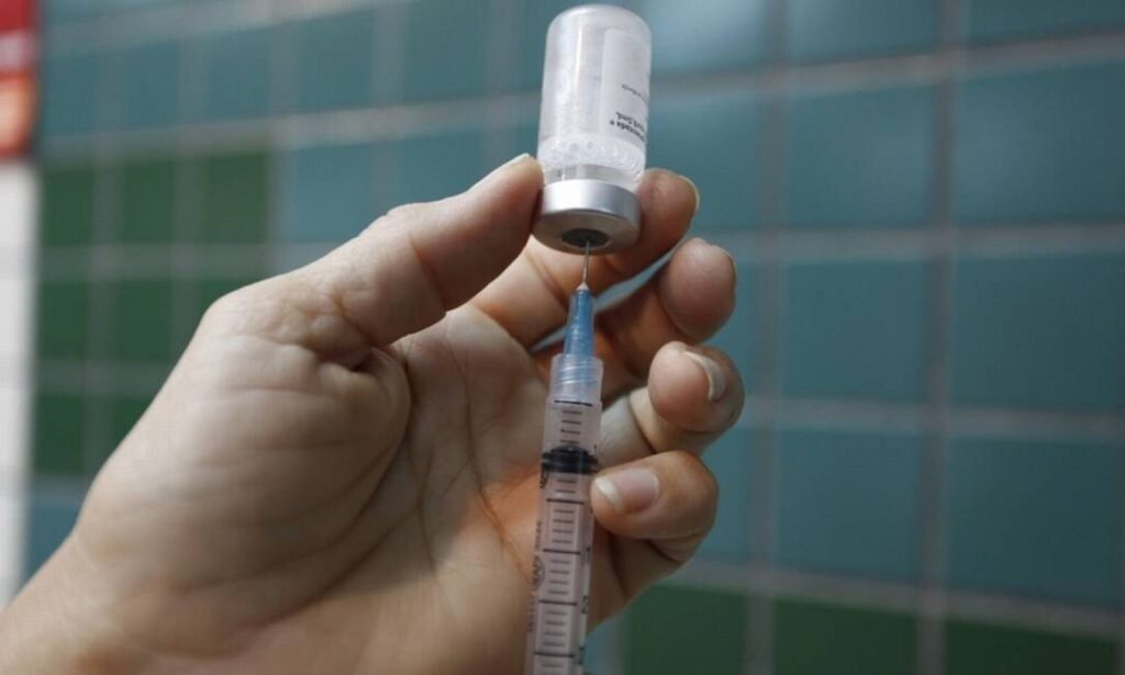 Pfizer e BioNTech solicitam aprovação emergencial da vacina nos EUA