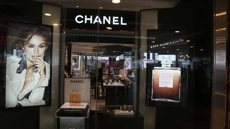 Chanel contrata linhas de crédito que somam US$ 1,1 bilhão