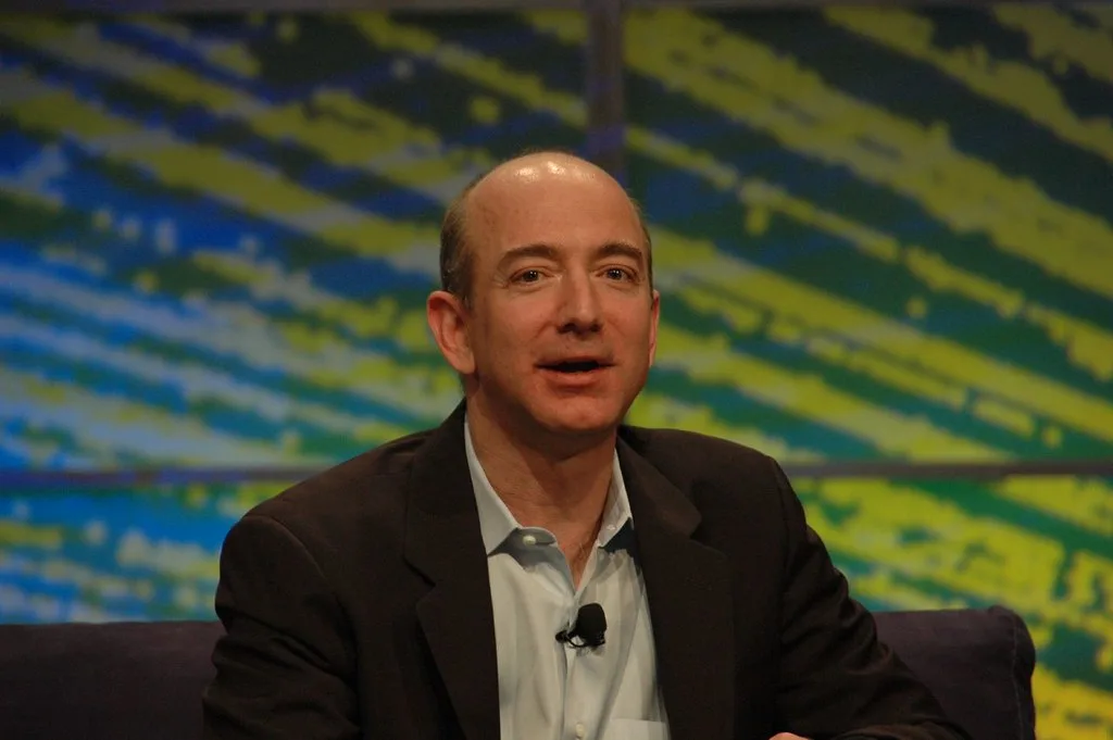 Jeff Bezos aceita depor em investigação do Congresso dos EUA