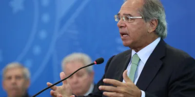 Paulo Guedes diz que pior já passou e vê retomada em ‘logotipo da Nike’
