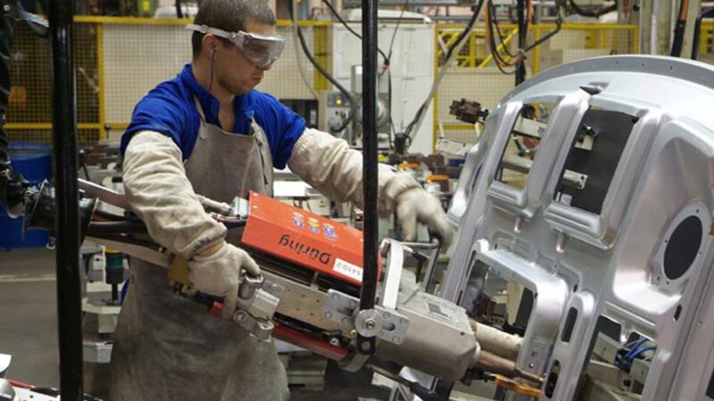 Produção industrial dos EUA cresce 5,4% com a reabertura da economia