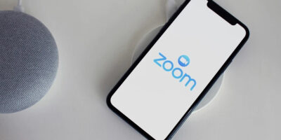Ações da Zoom disparam quase 15% com espera do balaço do 1T20