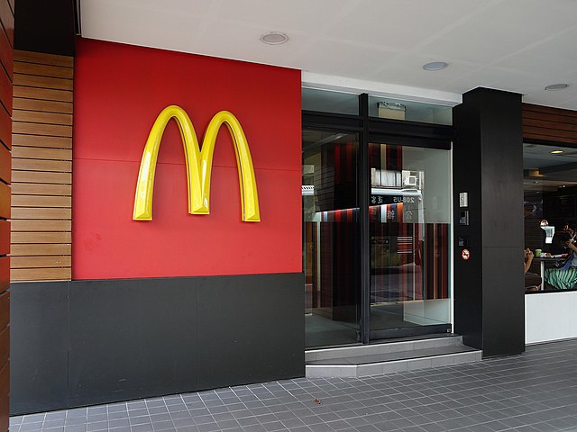 McDonald’s planeja contratação de 260 funcionários nos EUA
