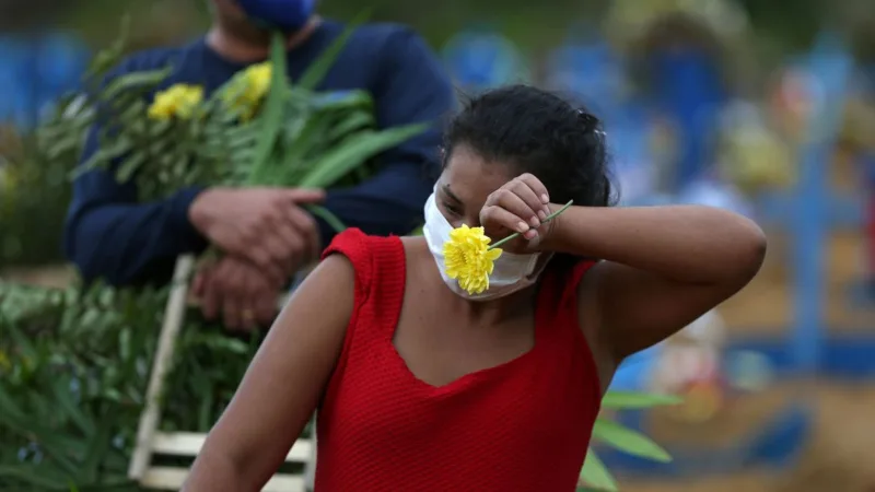 Coronavírus: segunda onda pode tombar PIB brasileiro em 9%, diz OCDE