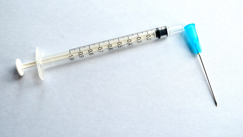 Vacina da Pfizer e BioNTech mostra potencial nos teste em humanos