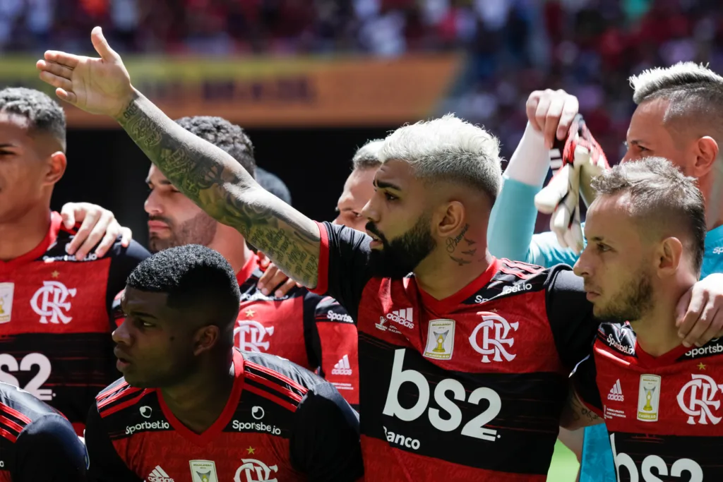 Banco de Brasília fecha acordo com o Flamengo e ações disparam