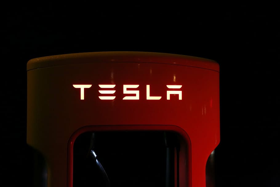 Tesla (NASDAQ: TSLA)