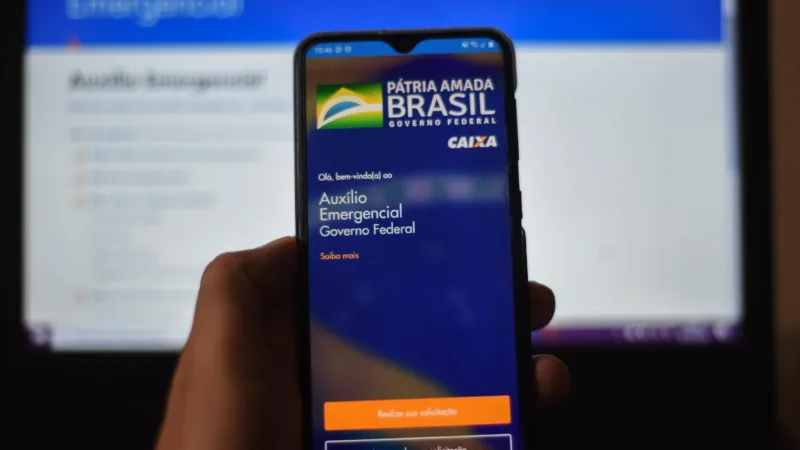 Coronavoucher: Governo estende mais 4 parcelas de R$ 300 do auxílio