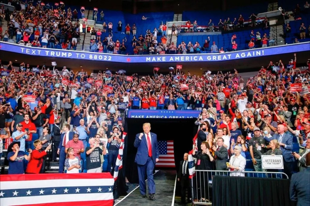 Trump diz em campanha que "TikTok está espionando você"