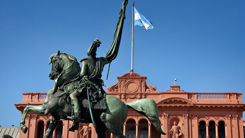 Argentina visa fechar novo acordo com FMI até abril de 2021