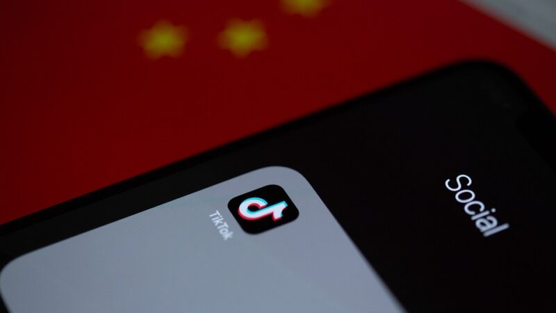 China prefere proibição do TikTok nos EUA a venda forçada, diz agência