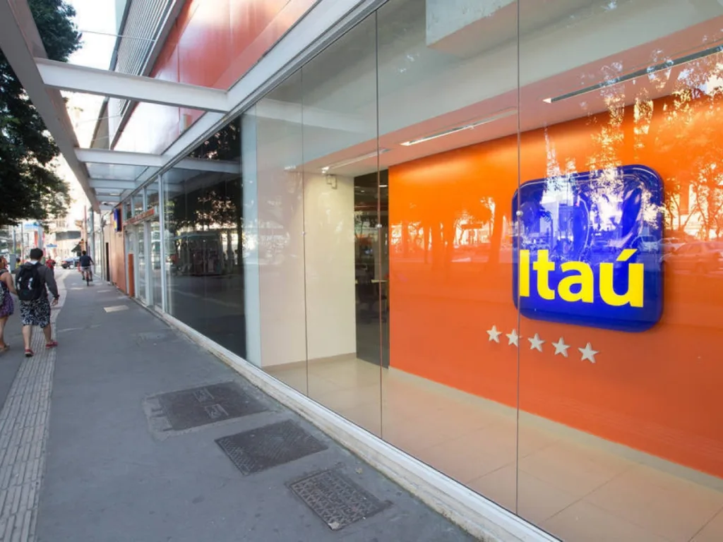 Itaú pode vender até 5% da XP