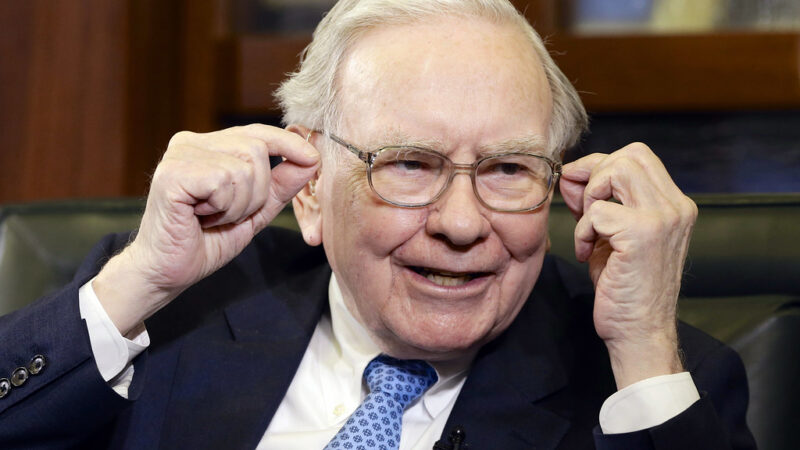 Warren Buffett compra mais de US$ 800 mi em ações do BofA
