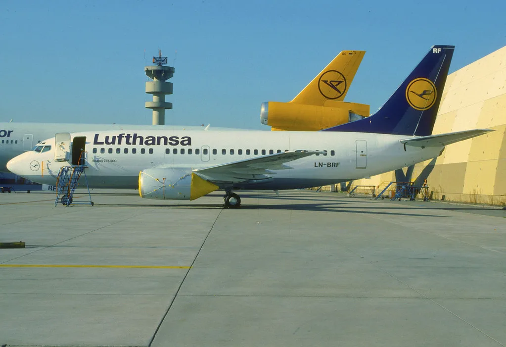 Lufthansa irá cortar 20% de postos executivos e mil administrativos