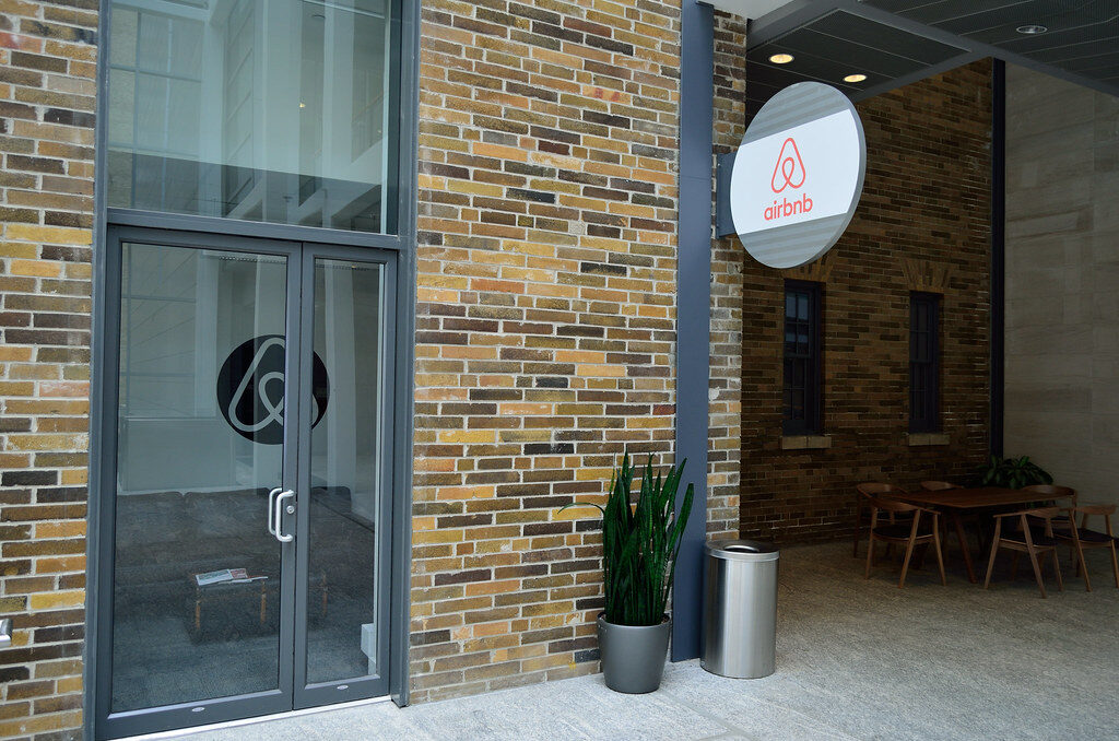 Airbnb volta a colocar planos de abertura de capital na mesa