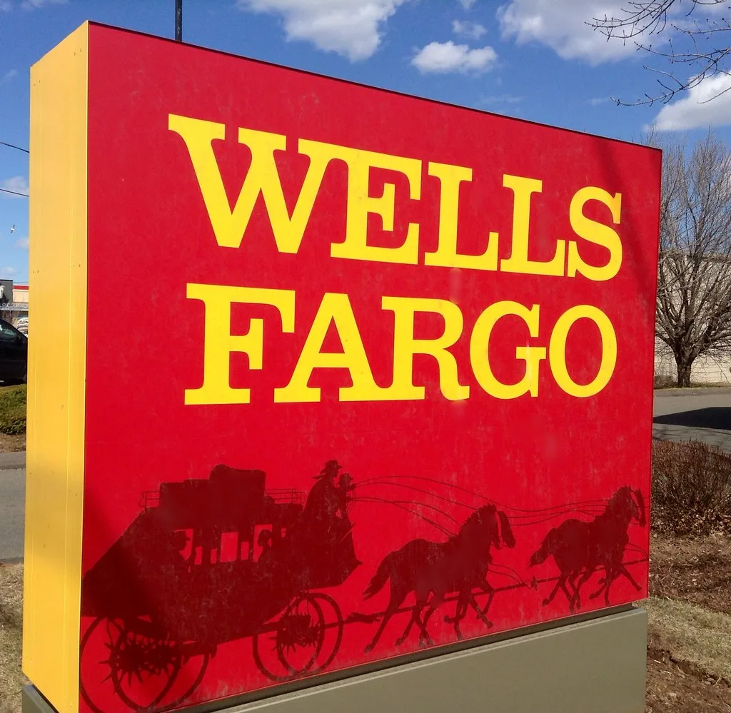 Wells Fargo deve cortar empregos e tomar empréstimo para reduzir custos