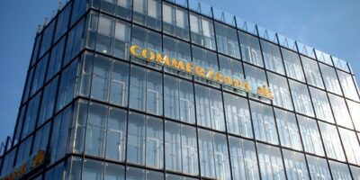 CEO e presidente da Commerzbank cedem à pressão e renunciam