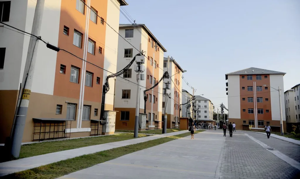 O governo federal apresentou, nesta terça, o programa Casa Verde e Amarela. O projeto substituirá o Minha Casa, Minha Vida.